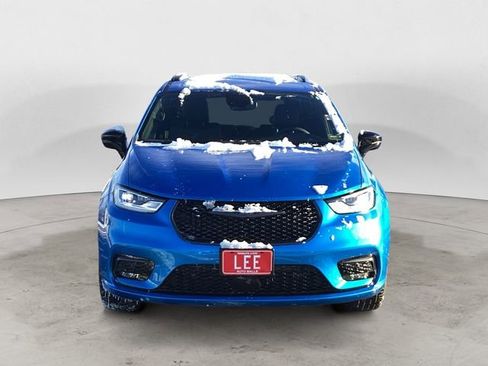 New 2026 Chrysler Pacifica Select image 9