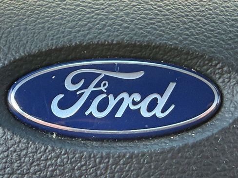 Used 2015 Ford Escape SE w/ Equipment Group 201A image 22