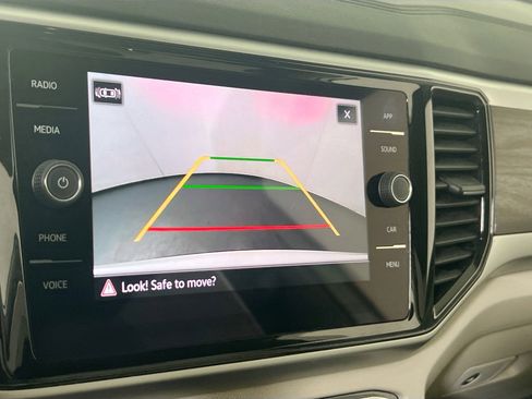 Used 2023 Volkswagen Atlas SE image 13