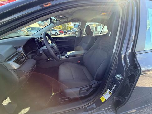 Used 2025 Toyota Camry LE FWD image 13