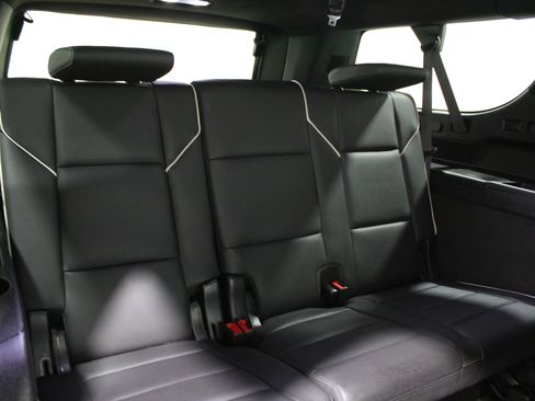 Certified 2024 Cadillac Escalade ESV Sport w/ LPO, ONYX Package image 29