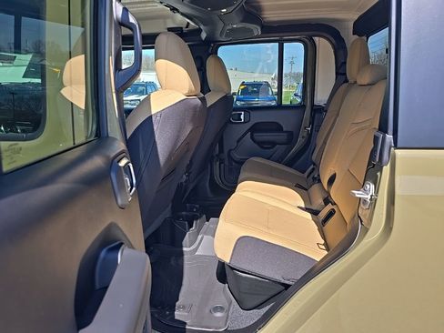 New 2026 Jeep Gladiator Sport image 20