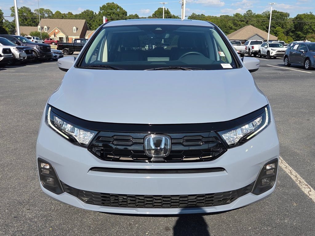 Used 2025 Honda Odyssey Touring image 2