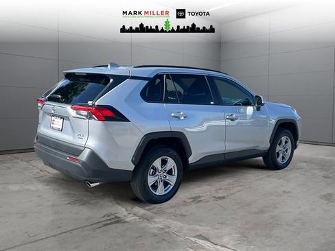 Used 2025 Toyota RAV4 XLE AWD/4WD image 5