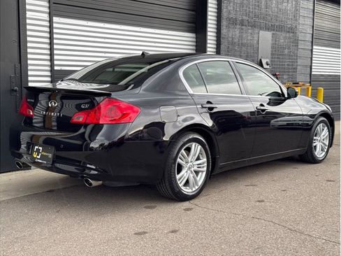 Used 2012 INFINITI G37 Journey w/ Premium Pkg image 10