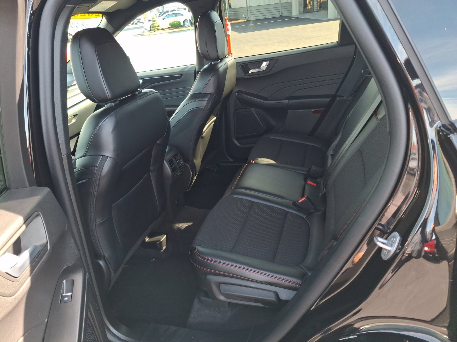 Used 2026 Ford Escape ST-Line AWD/4WD image 19