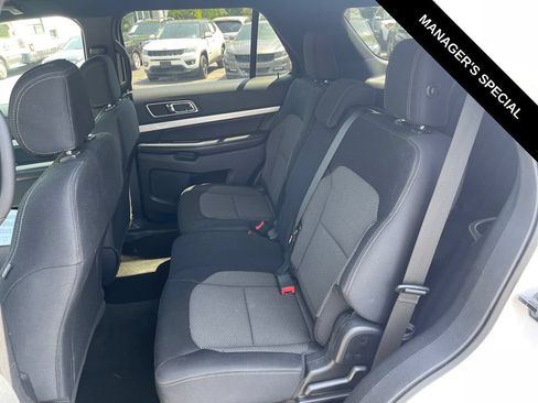 Used 2016 Ford Explorer XLT AWD/4WD image 15