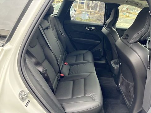 Used 2025 Volvo XC60 B5 Plus image 14