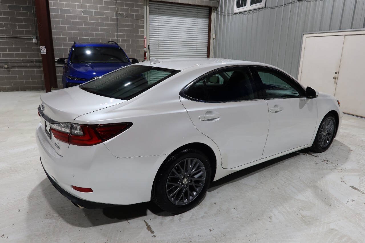 Used 2018 Lexus ES 350 w/ Navigation System Package FWD image 5