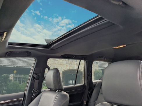 Certified 2023 Lexus GX 460 Premium w/ Accessory Package AWD/4WD image 9