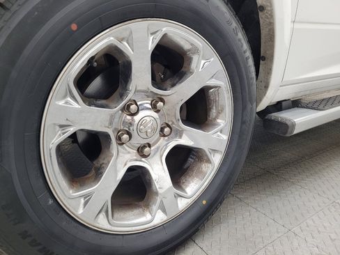 Used 2017 RAM 1500 Laramie w/ Convenience Group image 31