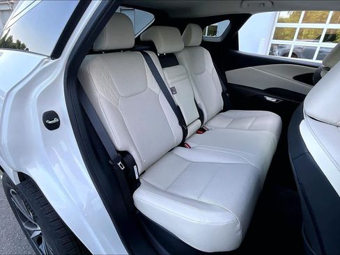 Used 2023 Lexus RX 350 Premium w/ Accessory Package AWD/4WD image 25