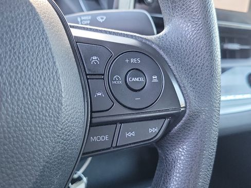 Used 2024 Toyota Corolla LE image 25