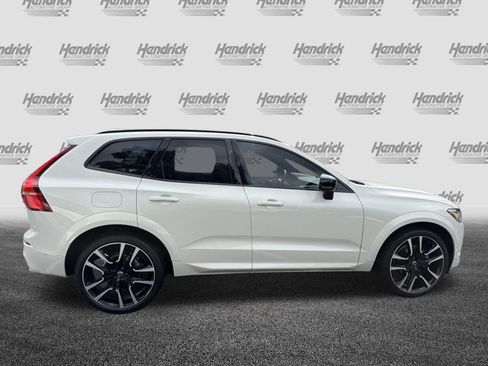 Certified 2024 Volvo XC60 B5 Ultimate w/ Protection Package Premier AWD/4WD image 11