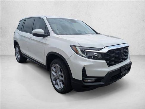 Used 2024 Honda Passport EX-L image 3