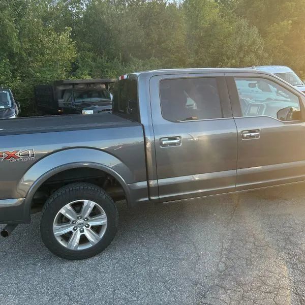 Used 2019 Ford F150 Platinum w/ Equipment Group 701A Luxury AWD/4WD image 8