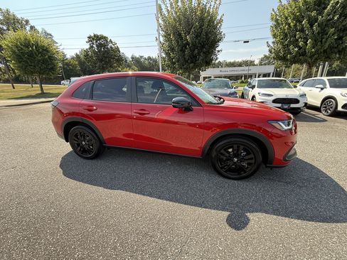 New 2026 Honda HR-V Sport image 2
