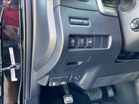 Used 2018 Nissan Murano Platinum FWD image 30