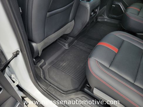 Used 2024 Chevrolet Traverse RS w/ LPO, Floor Liner Package FWD image 11