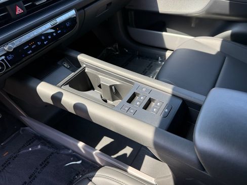 Certified 2025 Hyundai Ioniq 6 Limited RWD image 13