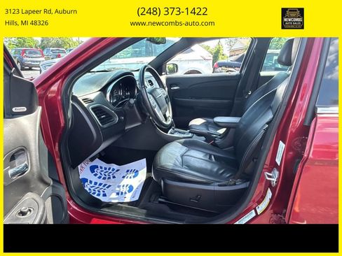 Used 2014 Chrysler 200 Limited w/ Sun/Sound Group image 11