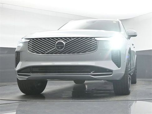 New 2026 Volvo XC90 B6 Plus w/ Protection Package Premier image 45