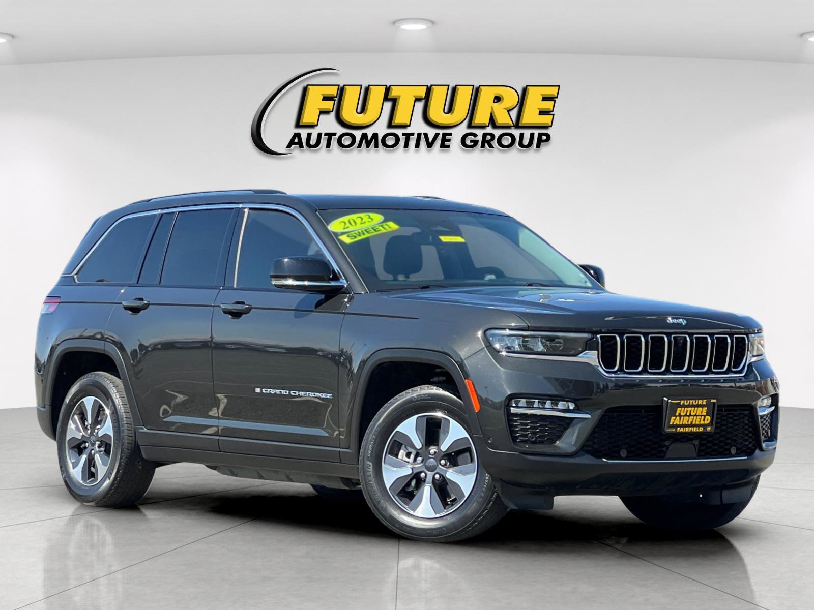 Used 2023 Jeep Grand Cherokee 4WD 4xe w/ Luxury Tech Group II image 1
