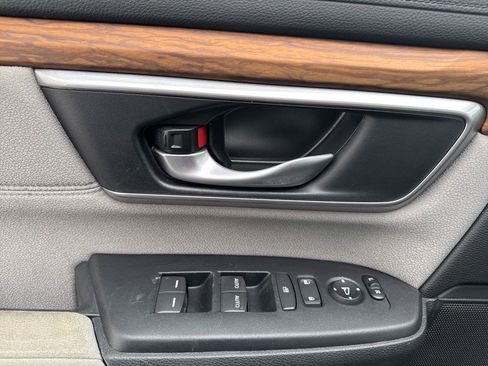 Used 2018 Honda CR-V EX image 11