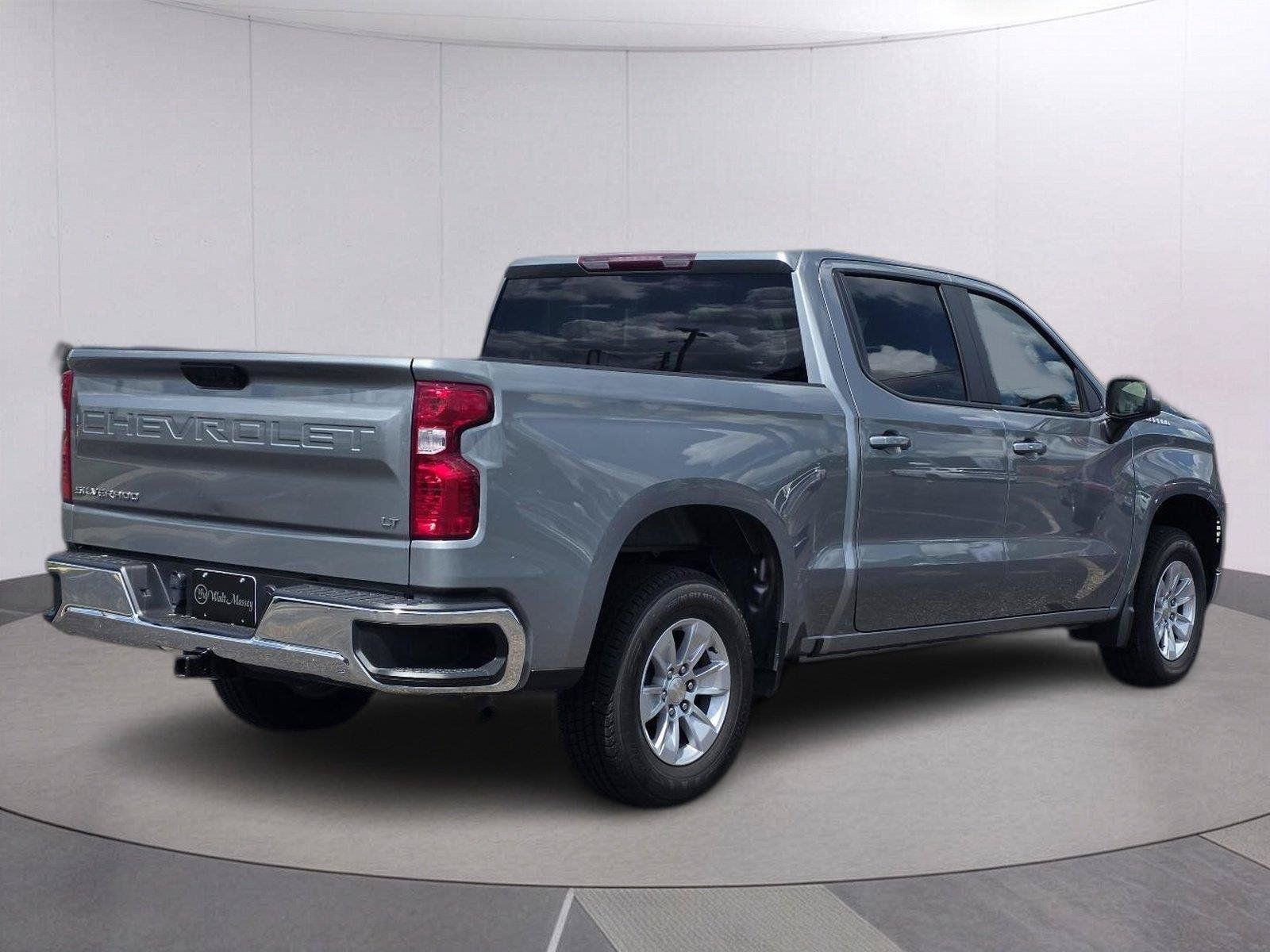 Used 2025 Chevrolet Silverado 1500 LT RWD image 5