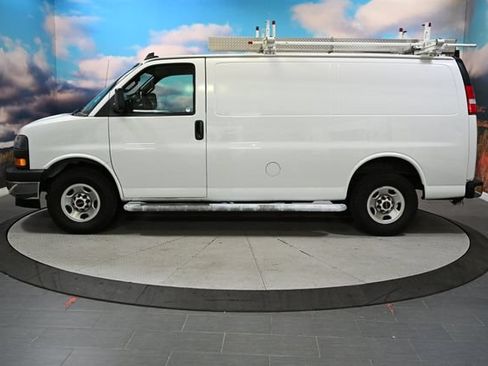 Used 2019 GMC Savana 2500 w/ Driver Convenience Package RWD image 4