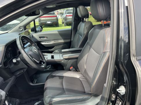 Used 2023 Toyota Sienna XSE w/ XSE Plus Package AWD/4WD image 13