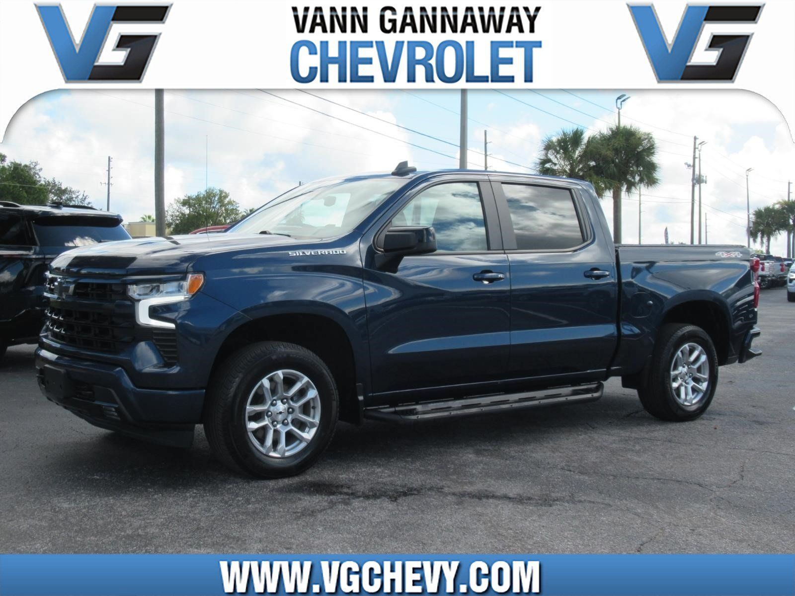 Used 2023 Chevrolet Silverado 1500 RST AWD/4WD image 1