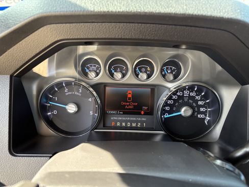 Used 2014 Ford F250 Platinum w/ FX4 Off-Road Package image 21