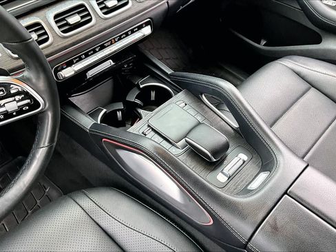 Used 2022 Mercedes-Benz GLS 450 4MATIC image 17