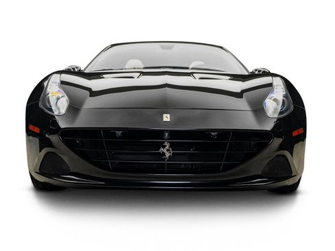 Used 2015 Ferrari California T RWD image 3