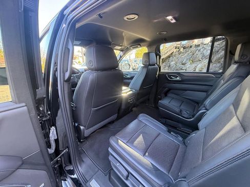 Used 2021 Chevrolet Suburban High Country AWD/4WD image 19