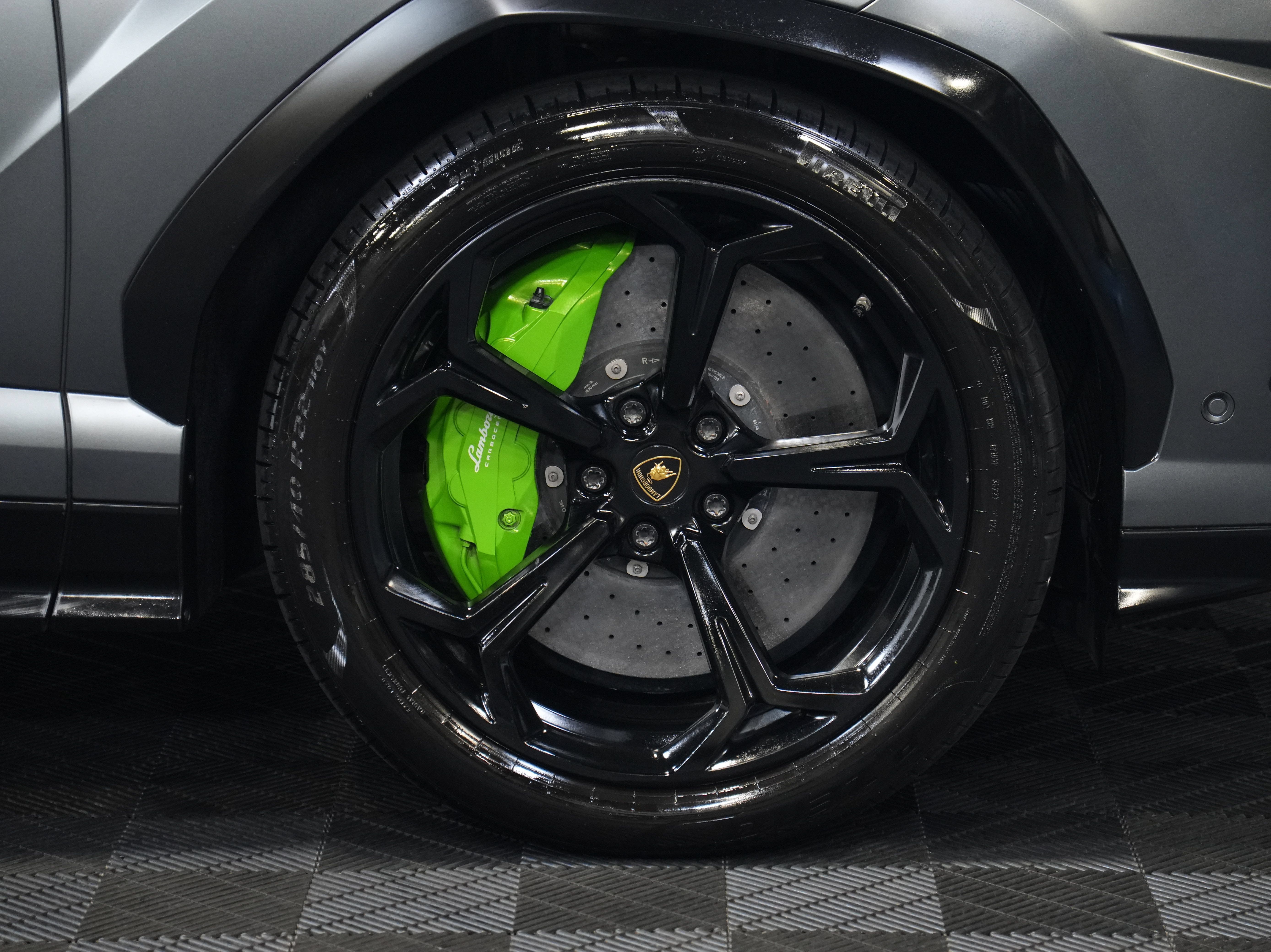 Used 2019 Lamborghini Urus AWD/4WD image 58