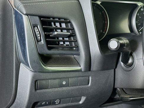 Used 2023 Nissan Rogue SV FWD image 17