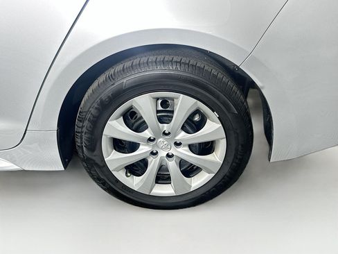 Used 2026 Toyota Corolla LE FWD image 11