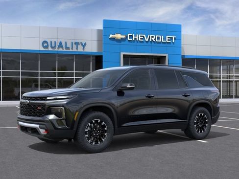 New 2026 Chevrolet Traverse Z71 w/ Driver Confidence Package AWD/4WD image 2