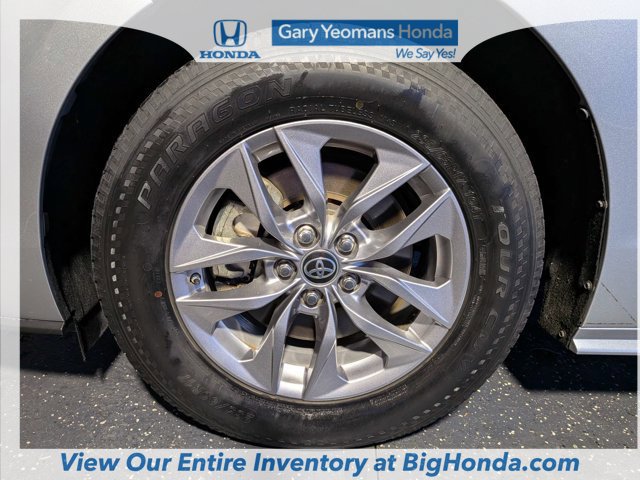 Used 2021 Toyota Sienna XLE FWD image 14