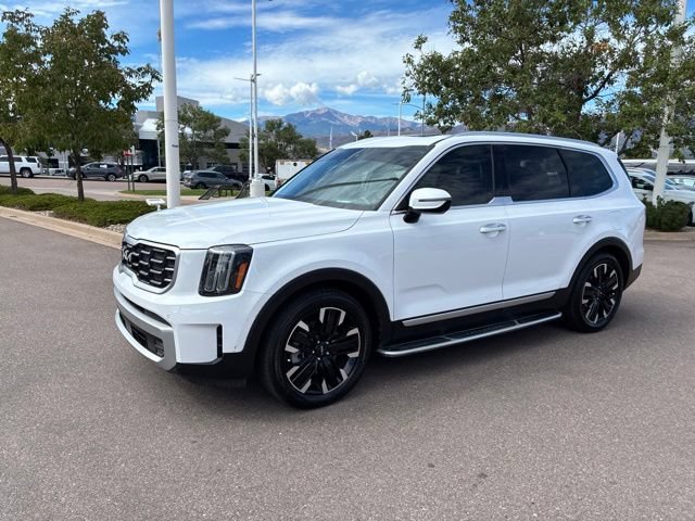 Used 2024 Kia Telluride SX Prestige w/ Towing Package AWD/4WD image 3