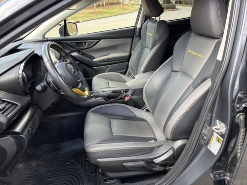 Used 2022 Subaru Crosstrek 2.5i Sport w/ Moonroof Package image 9