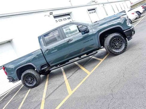 New 2026 Chevrolet Silverado 2500 ZR2 w/ LPO, Dark Essentials Package AWD/4WD image 4