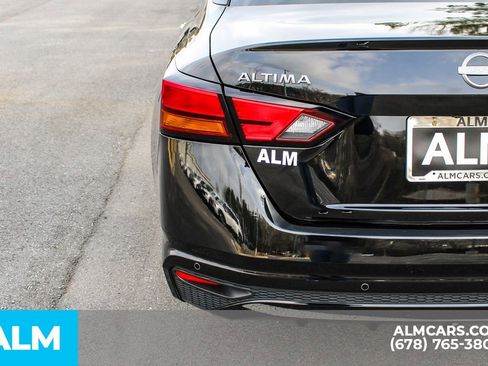 Used 2025 Nissan Altima 2.5 SV image 12