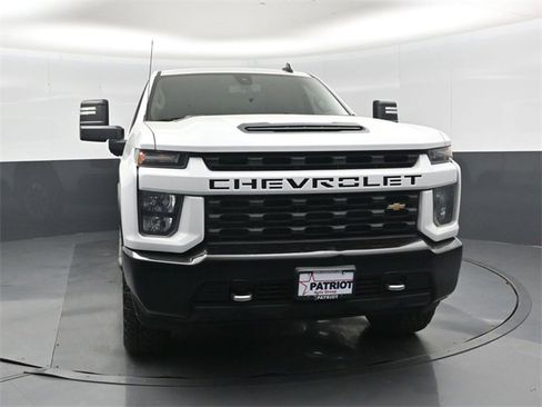 Used 2022 Chevrolet Silverado 2500 Custom w/ Custom Value Package image 10