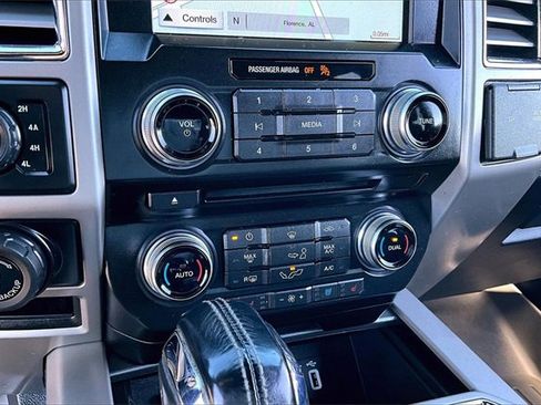 Used 2016 Ford F150 Lariat w/ Equipment Group 502A Luxury image 23