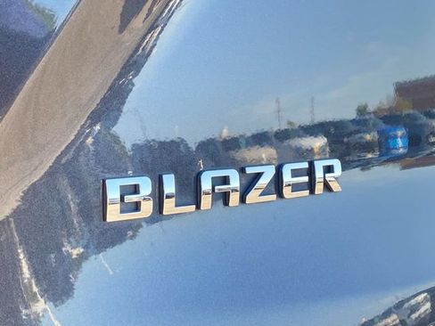 Used 2021 Chevrolet Blazer LT FWD image 29