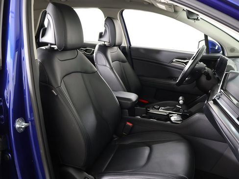 Used 2023 Kia Sportage EX FWD image 31