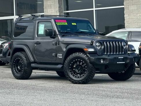 Used 2019 Jeep Wrangler Sport AWD/4WD image 2